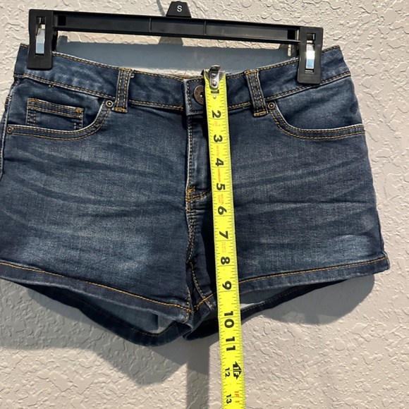 Mudd Jeans Shorts - Girls Size 14 - Picture 4 of 5